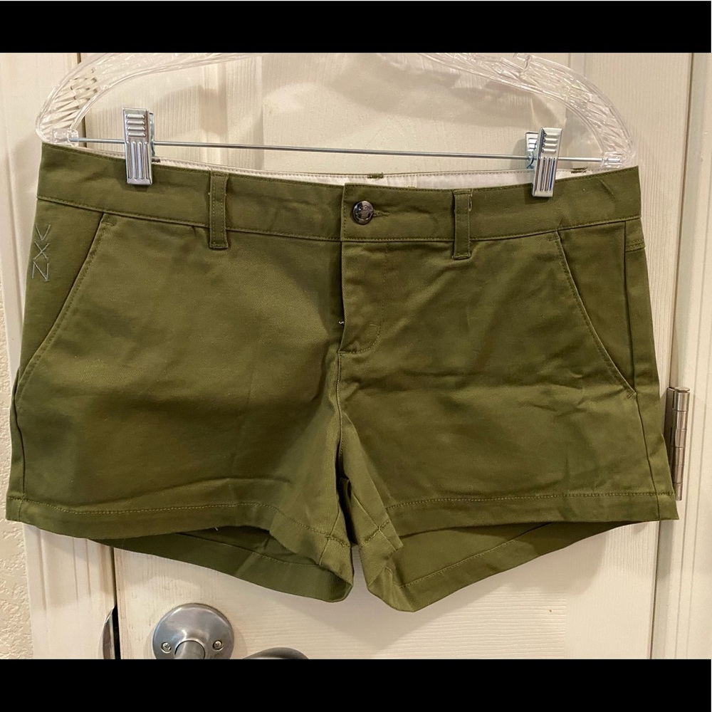 Women’s Dixxon/Vixxon size 5 Chino Shorts